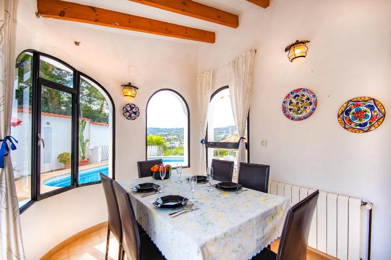Villa Yvonne - chill out free WIFI close to facilities - image 4