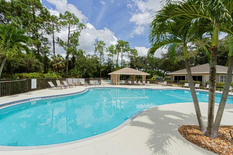 Naples Starfish House - Upscale weekly rentals - image 22