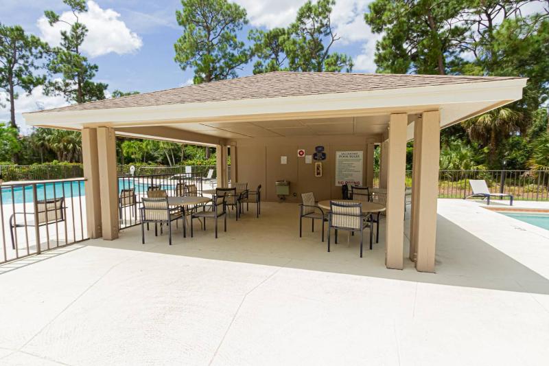 Briarwood-Tivoli Ct - image 6