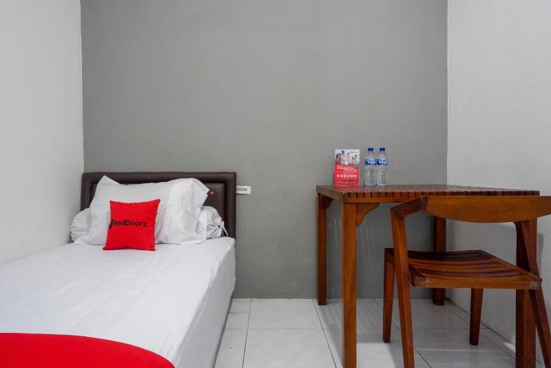 KoolKost Syariah near Universitas PGRI Semarang - Minimun Stay 6 Nights - image 11