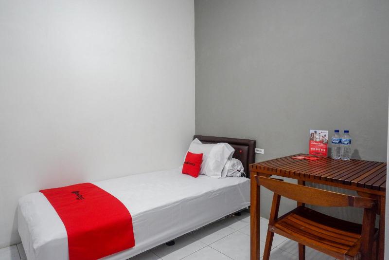 KoolKost Syariah near Universitas PGRI Semarang - Minimun Stay 6 Nights - image 10