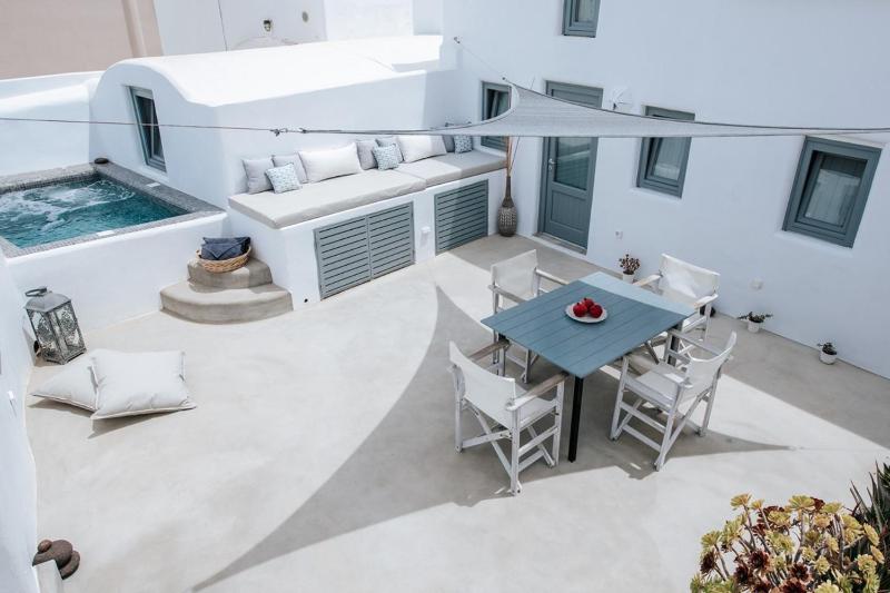 Two-Bedroom House image 3