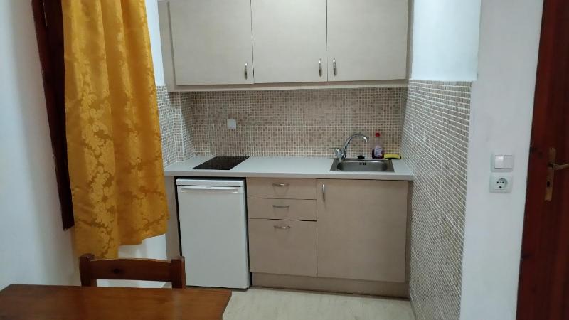 Studio (2 Adults) image 2