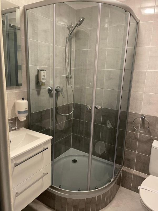 Single Room with Private Bathroom image 1