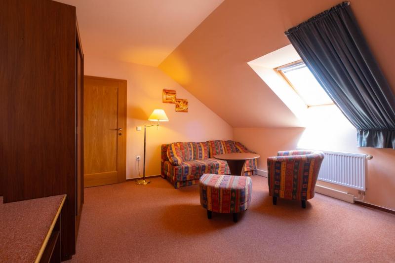 Apartment image 3