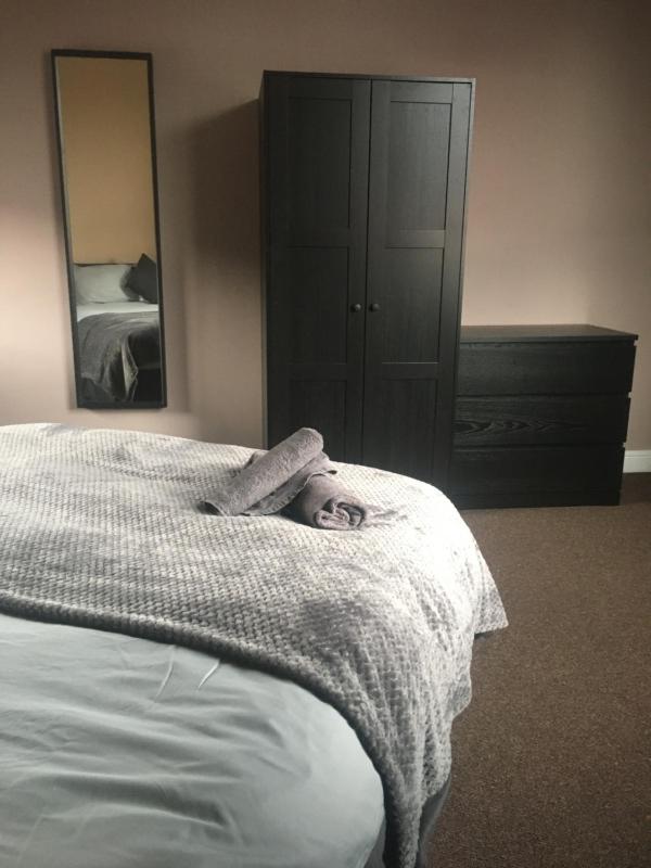 Double Room image 3