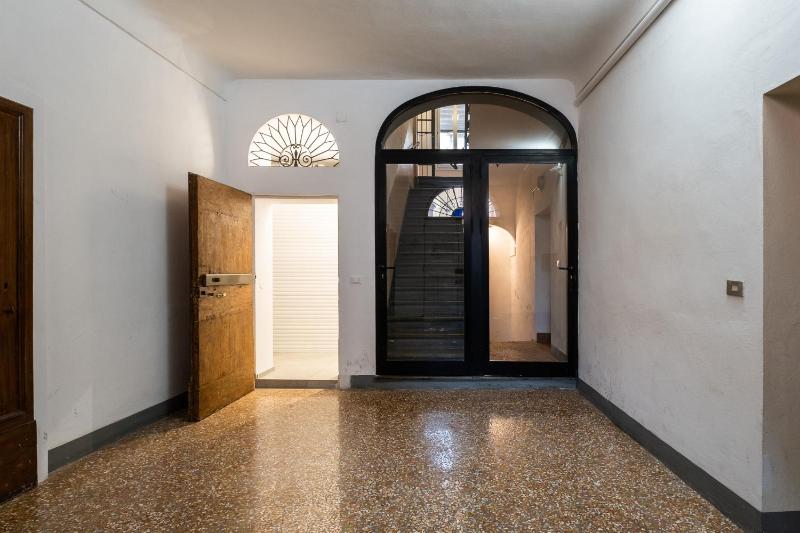 Studio Apartment image 3