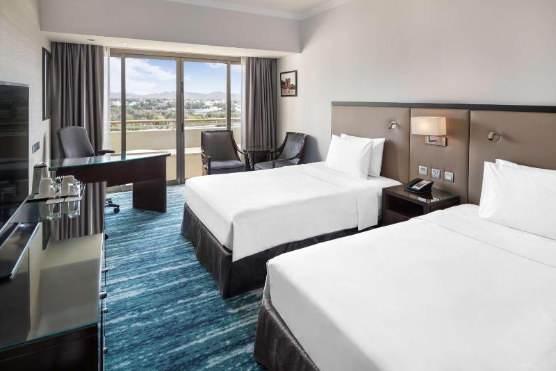 Superior Room with Balcony image 3