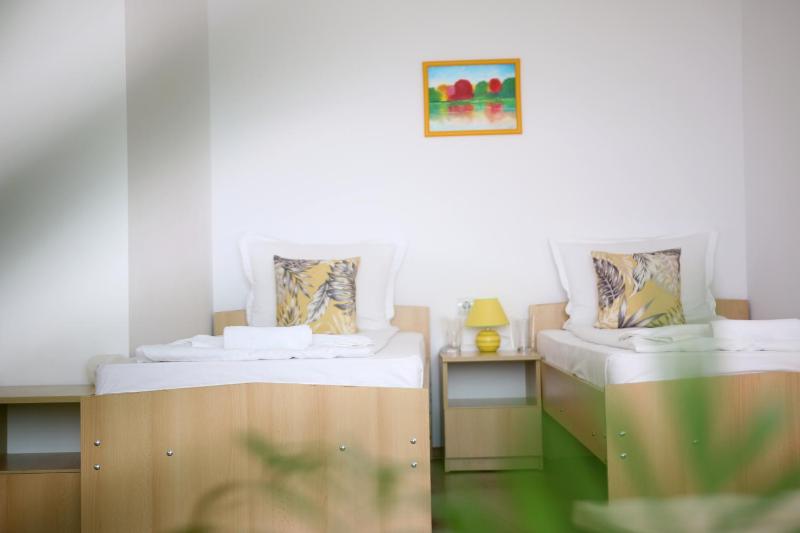 Premium Quadruple Room image 4