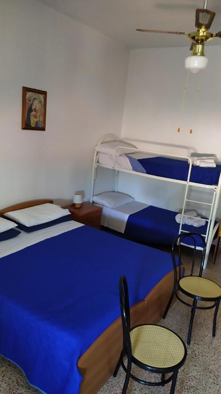 Double Room image 4