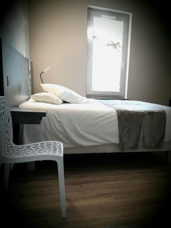 Single Room image 1