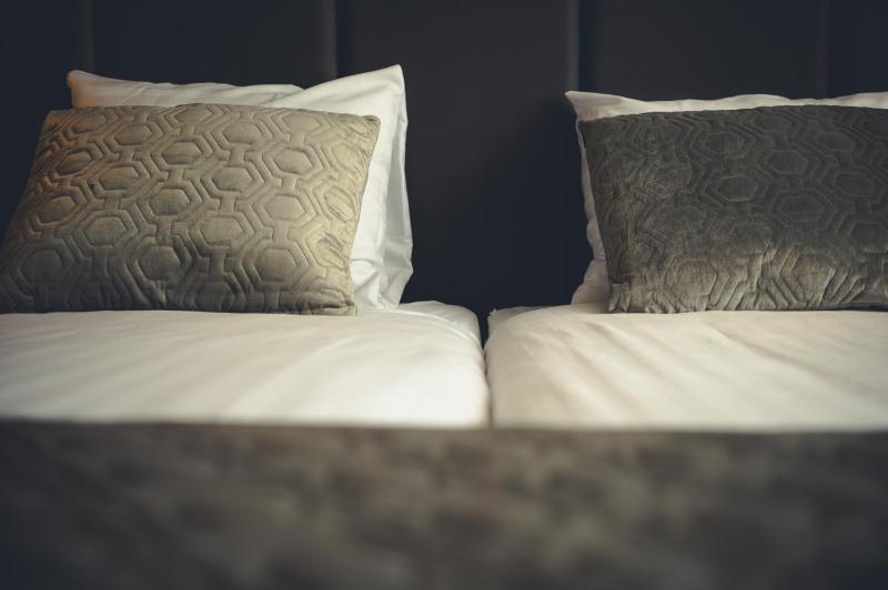 Comfort Twin Room image 2