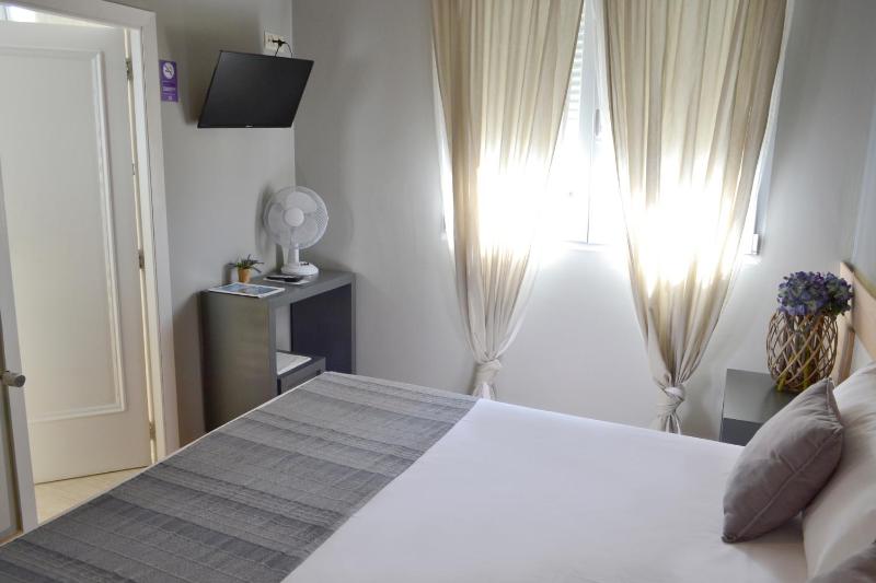 Superior Double Room image 3