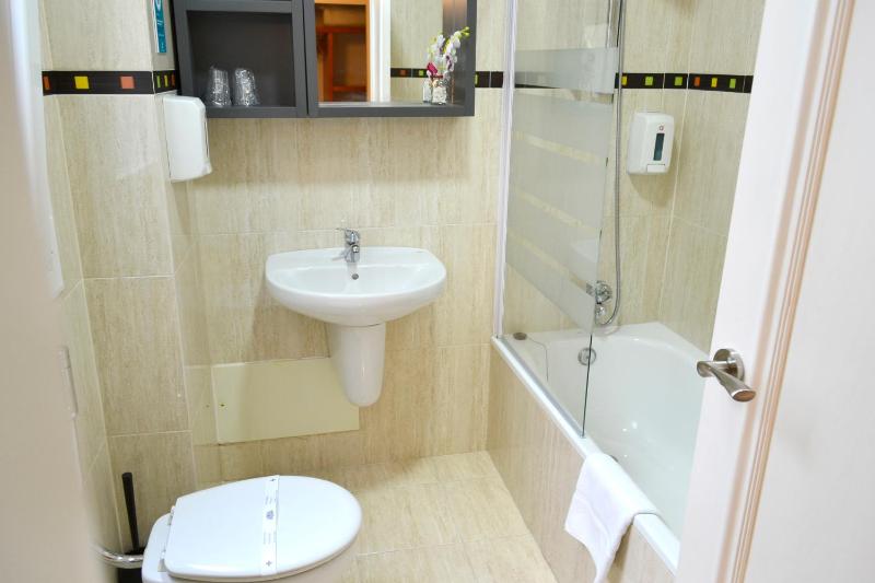 Superior Double Room image 4