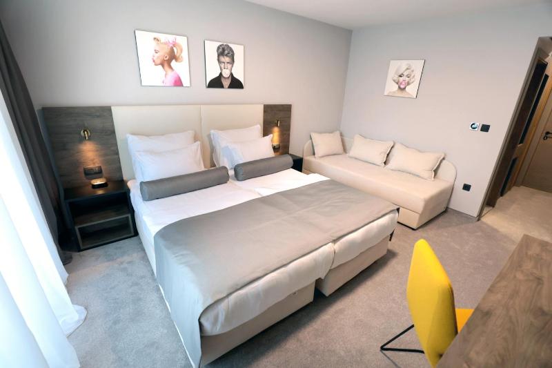 Superior Double Room with Sea View image 1