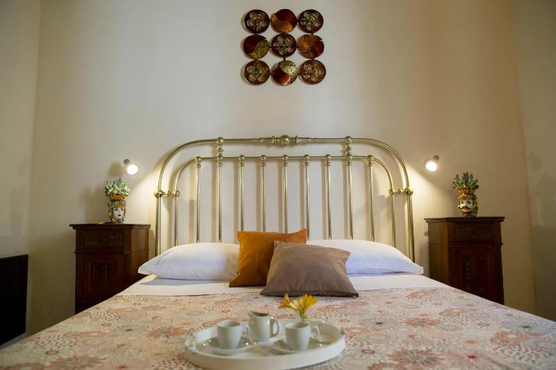 Deluxe Double or Twin Room image 1