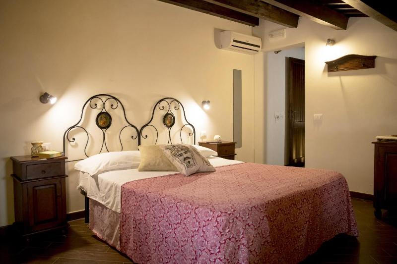 B&B Sabir - image 31