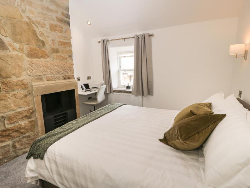 Old Stone Cottage - image 23