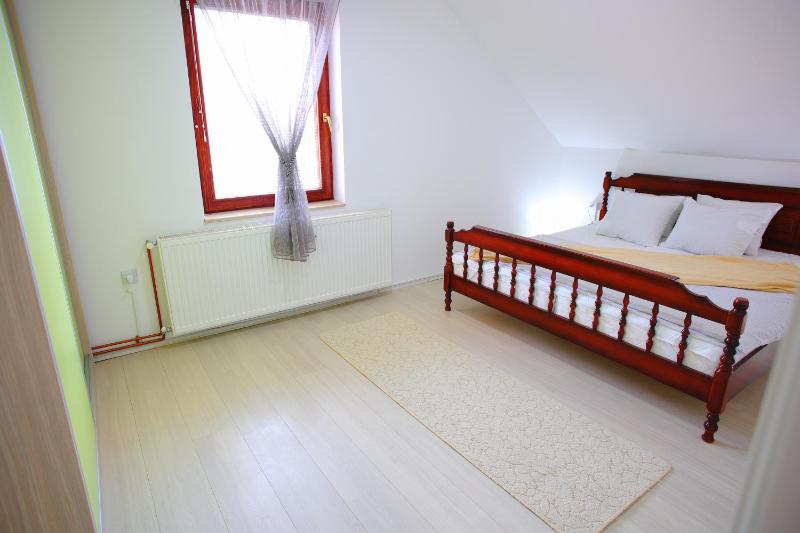 Djokić 2 sa bazenom - image 11