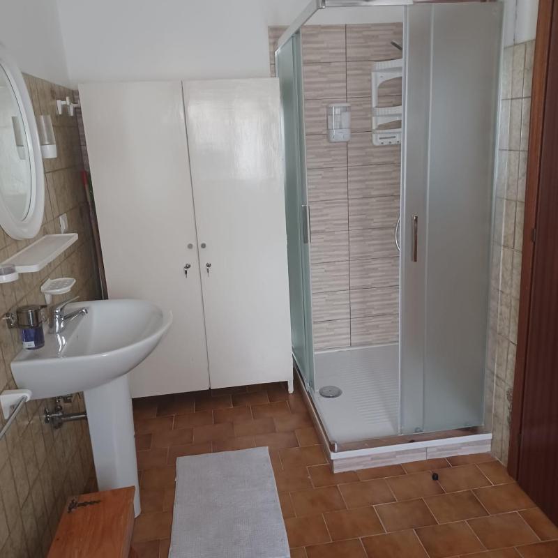 Double Room image 4