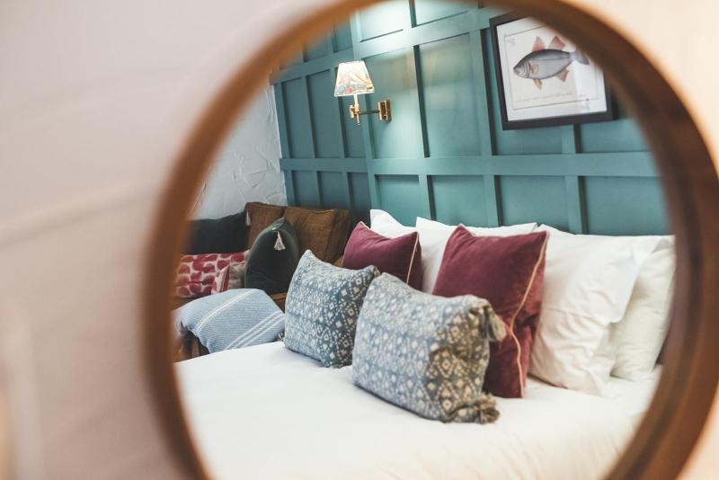 Deluxe Triple Room image 2