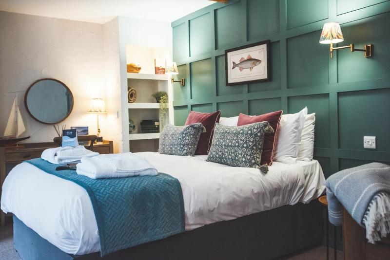 Deluxe Triple Room image 4