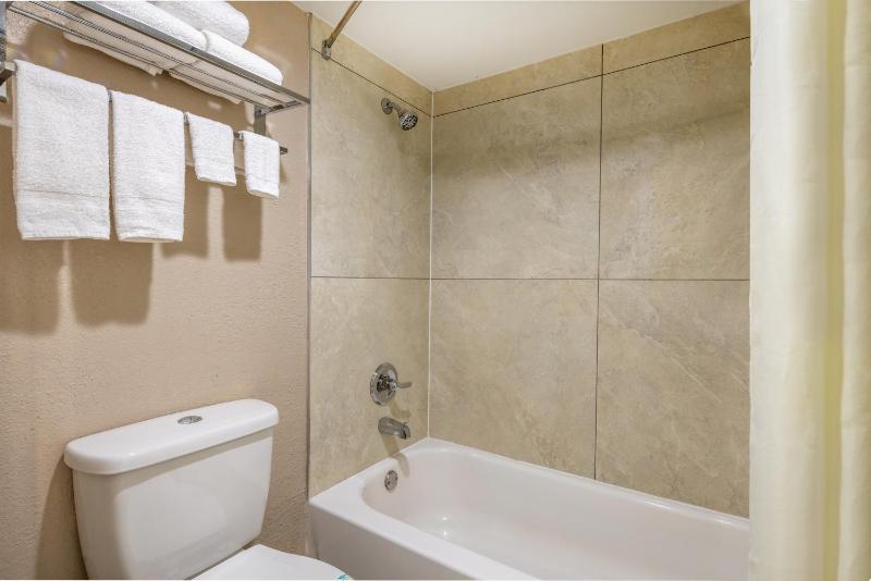 Double Room with Two Double Beds - Non-Smoking image 1