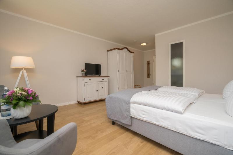 Reetdachhotel - Residenz am Ostufer - image 18