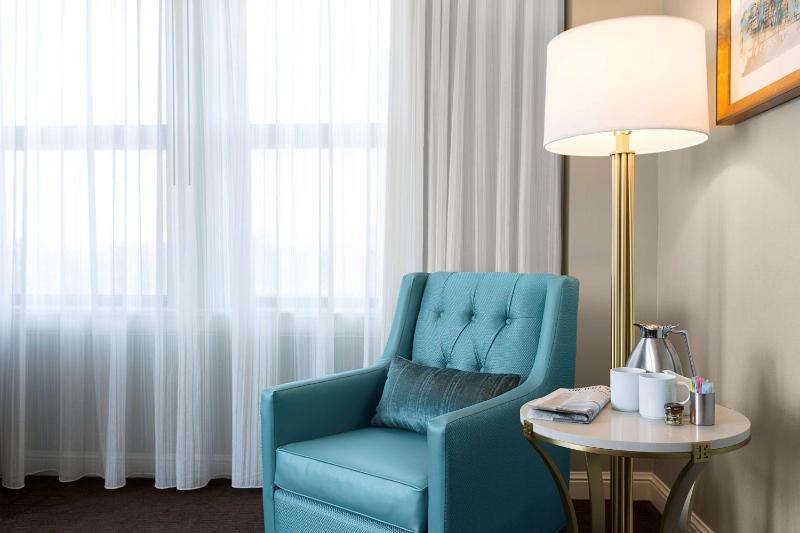One-Bedroom King Suite image 3