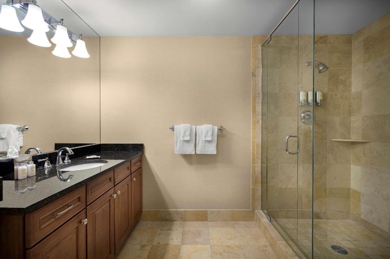 One-Bedroom Apartment image 2