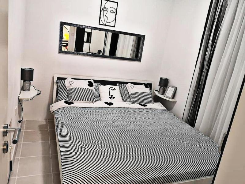 One-Bedroom Apartment image 3