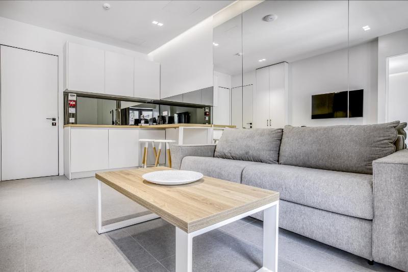 One-Bedroom Apartment image 3