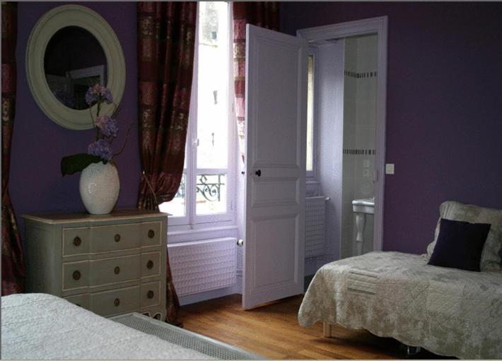 Cyrano Double Room image 2