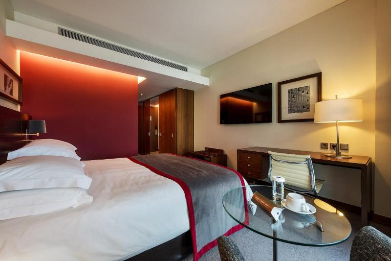Executive Double Room image 4