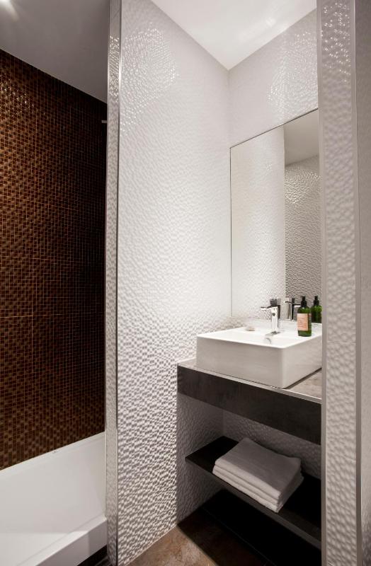 Classic Double Room for Single Use image 3