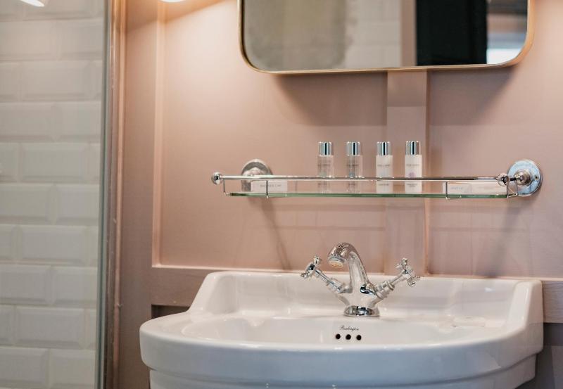 Superior Double Room image 2