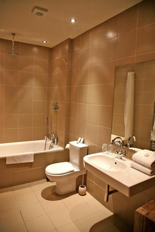 Superior Double Room image 3