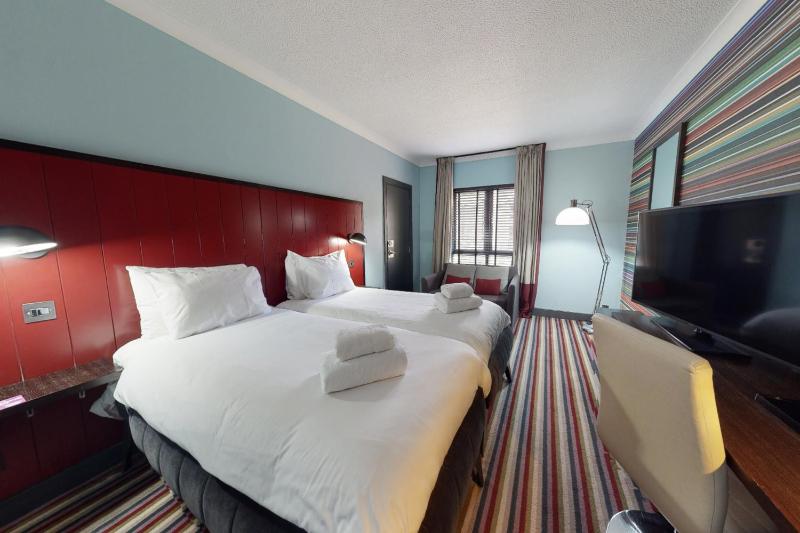 Twin Room image 1