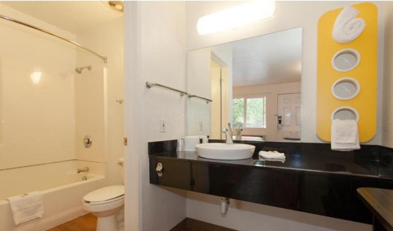 Deluxe Quadruple Room - Non-Smoking image 3