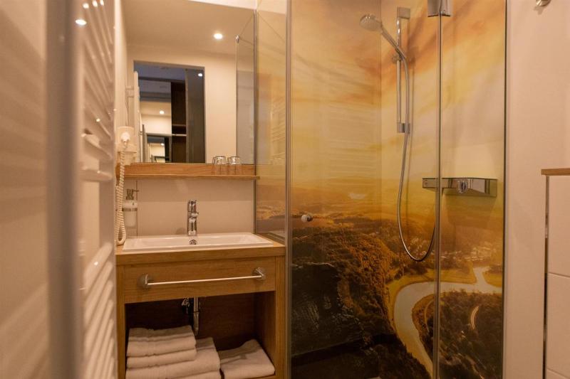Double Room with Balcony image 1