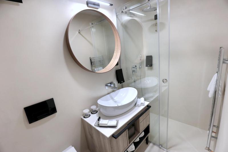 Suite with Mountain View image 4