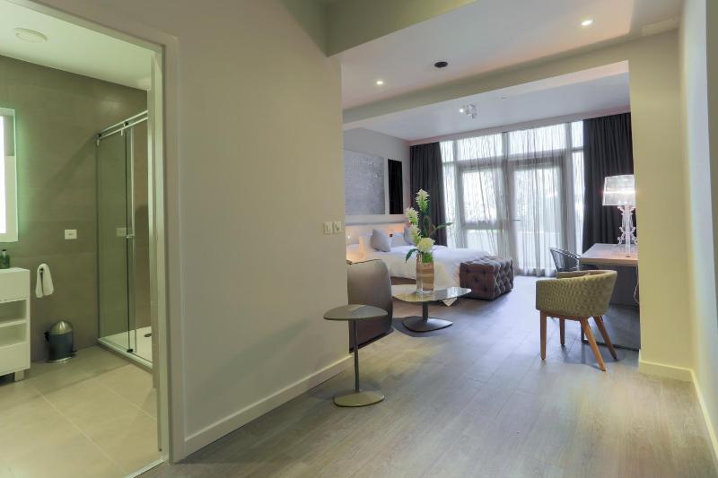 Junior Suite image 2