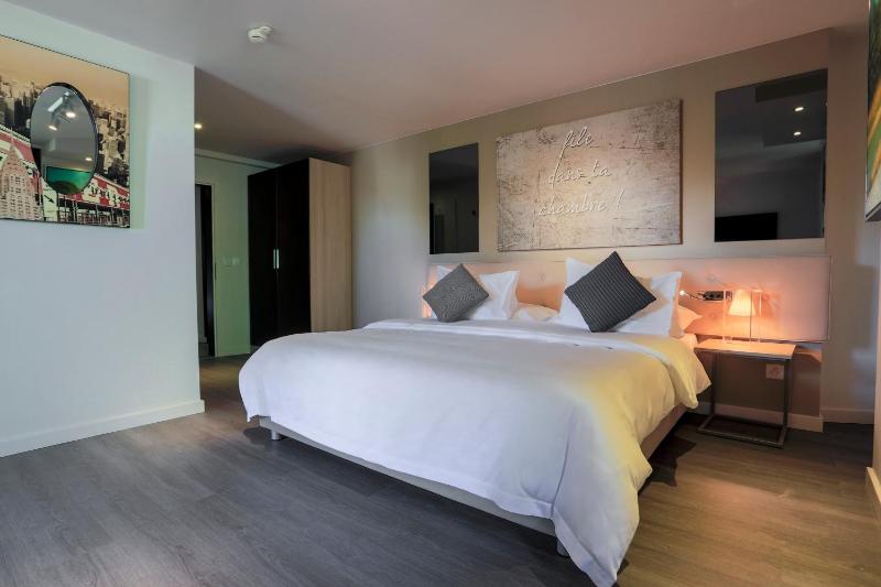 Superior Double Room image 3