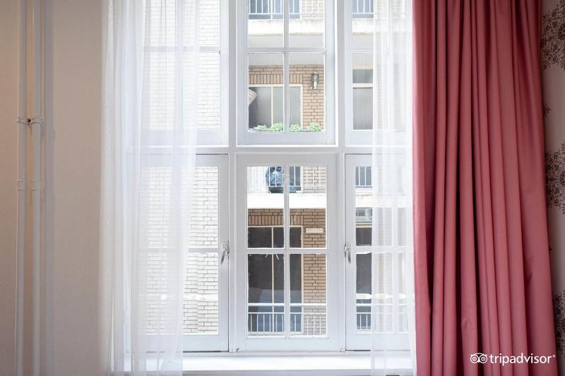 Superior Double or Twin Room image 4
