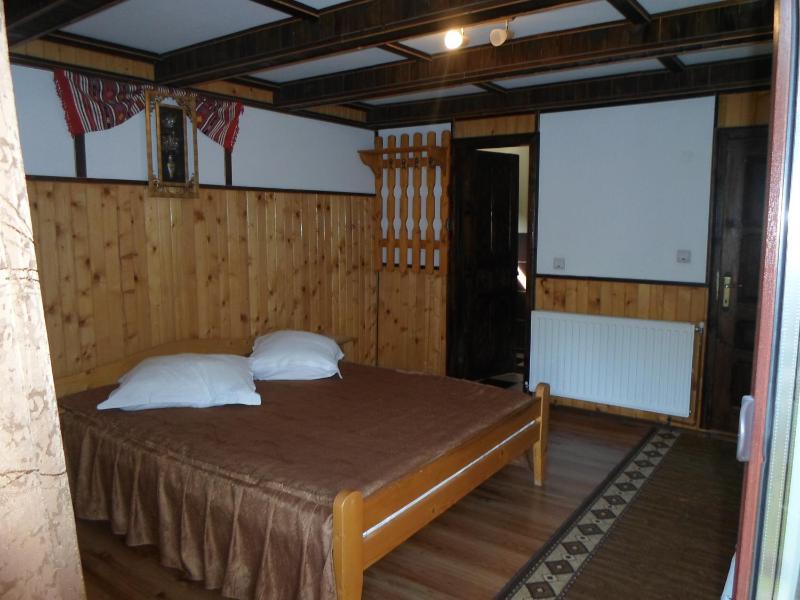 Double Room image 3