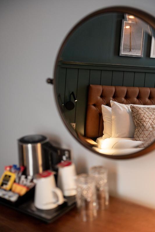Single Room image 4