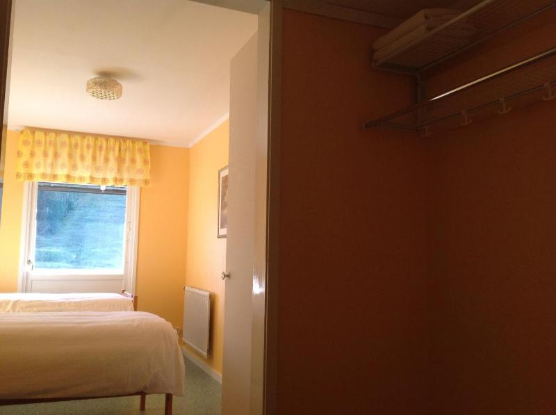 Standard Twin Room with Private Toilet image 2