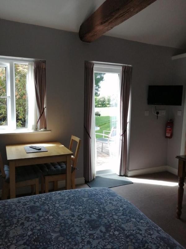 King Room image 3