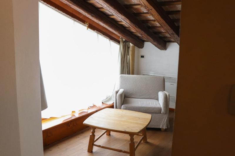 Triple Room with Private Bathroom image 2