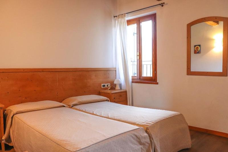 Double or Twin Room with Bathroom image 3